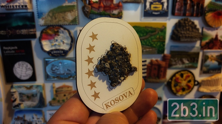 Magnes z Kosowa na lodówce (c) 2b3.in
