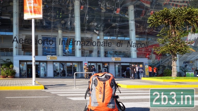Lotnisko w Neapolu (c) 2b3.in